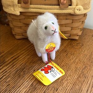 Just in time for Spring! Mint condition Steiff Flori Lamb 1518/11 🌷